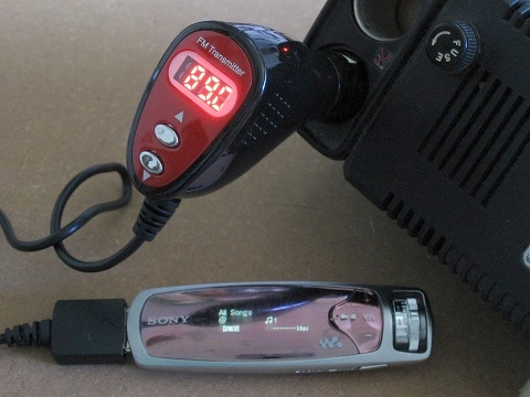 20140608_walkman_transmitter-3.jpg